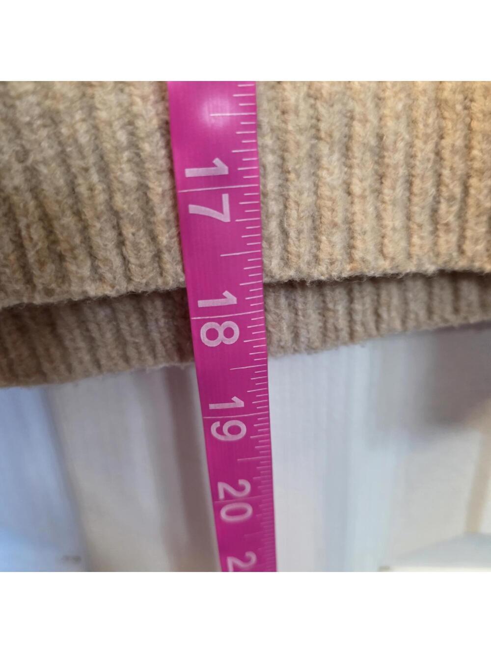 Happily Grey Women's Tan Turtleneck Cropped Sweater w/ Fringe Detail- size Large - Picture 7 of 7